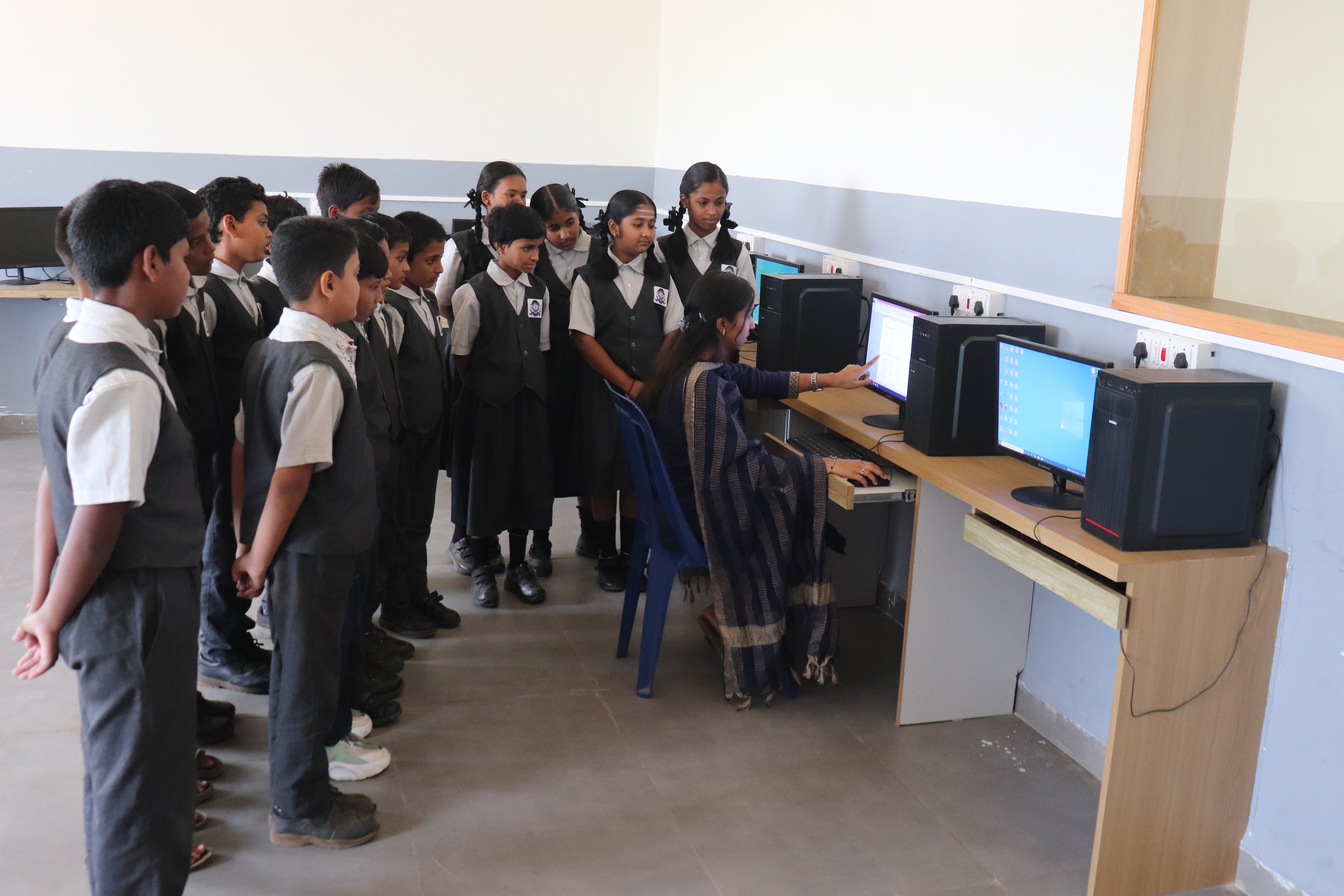 Students in science lab